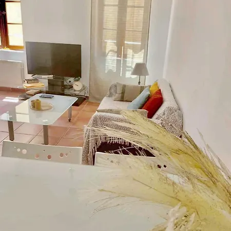 Avec Jacuzzi A La Ciotat, 48m² *