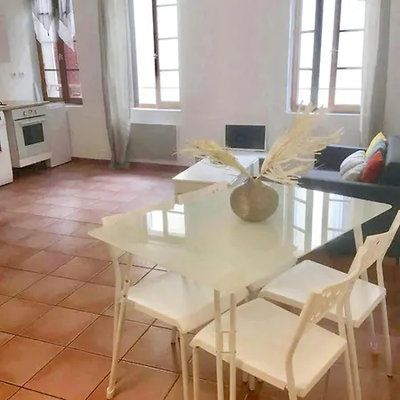 Avec Jacuzzi A La Ciotat, 48m²